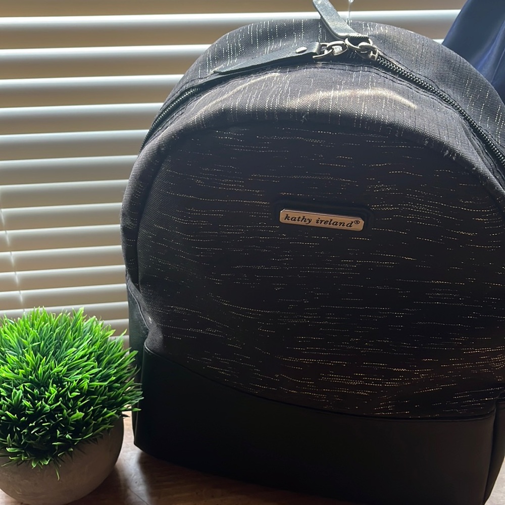 Kathy Ireland Insulated sparkly small backpack